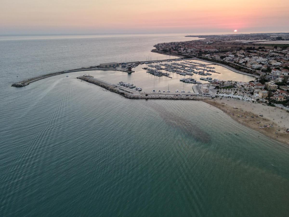 Casa Med Lägenhet Marina di Ragusa Exteriör bild