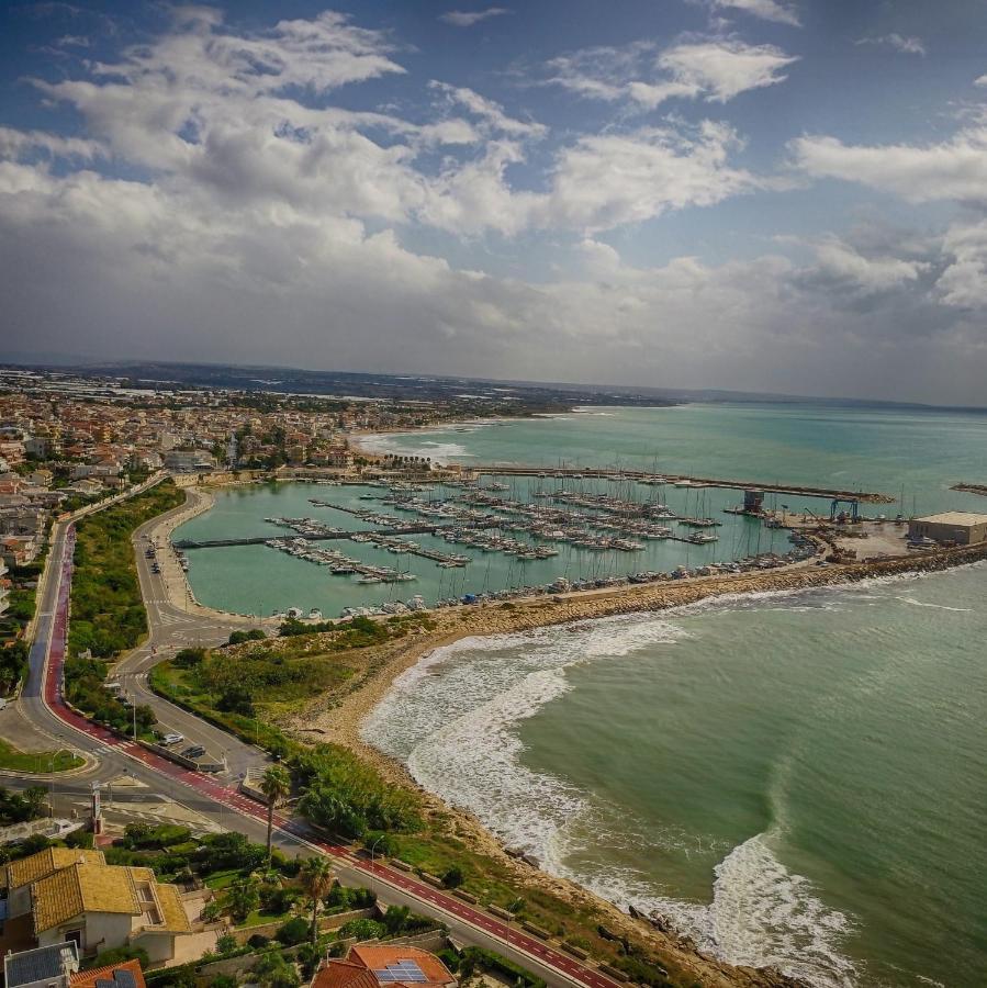 Casa Med Lägenhet Marina di Ragusa Exteriör bild