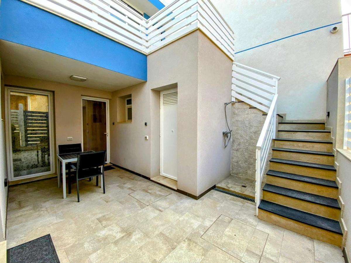 Casa Med Lägenhet Marina di Ragusa Exteriör bild